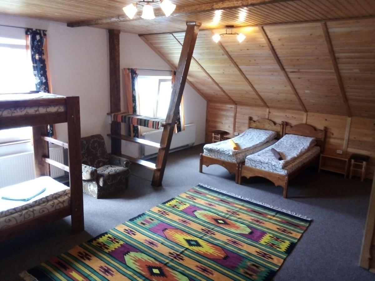 Guest House Mansarda Yaremche Exterior photo